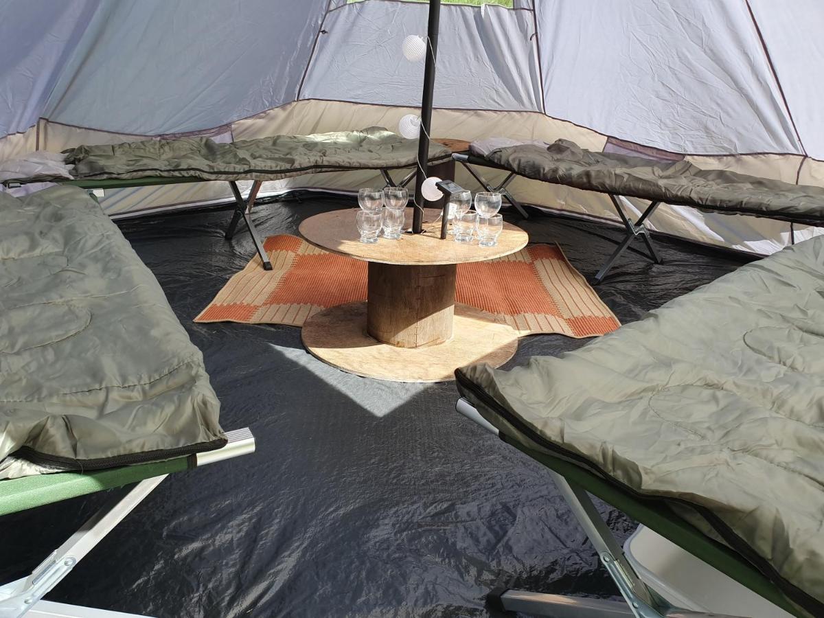 Camping Du Puy Rond Bressuire Bagian luar foto