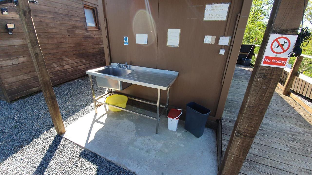 Camping Du Puy Rond Bressuire Bagian luar foto