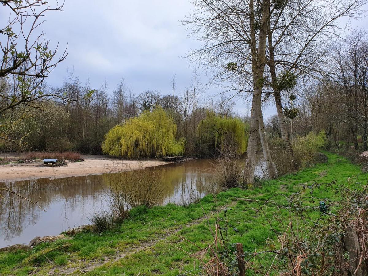Camping Du Puy Rond Bressuire Bagian luar foto