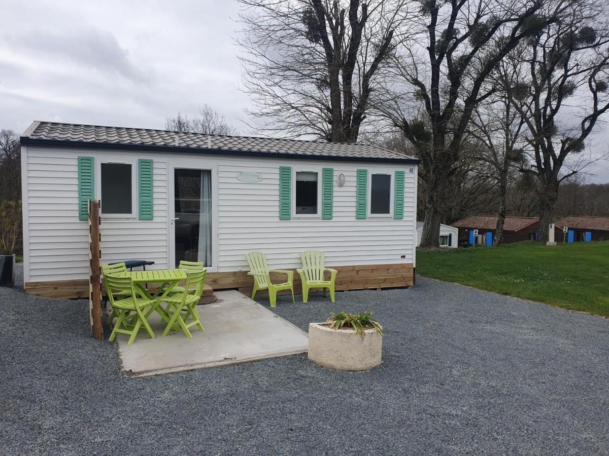 Camping Du Puy Rond Bressuire Bagian luar foto