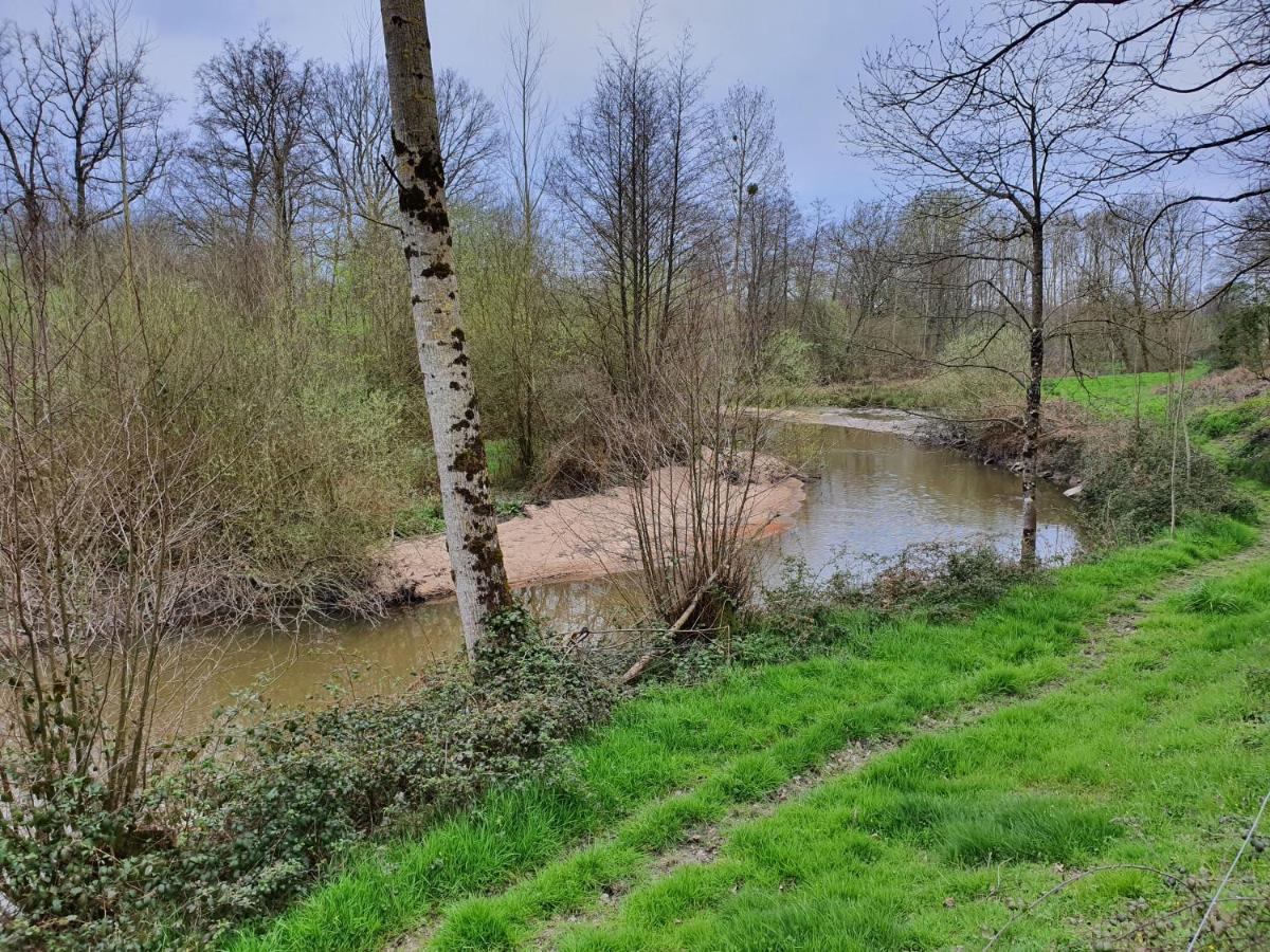 Camping Du Puy Rond Bressuire Bagian luar foto