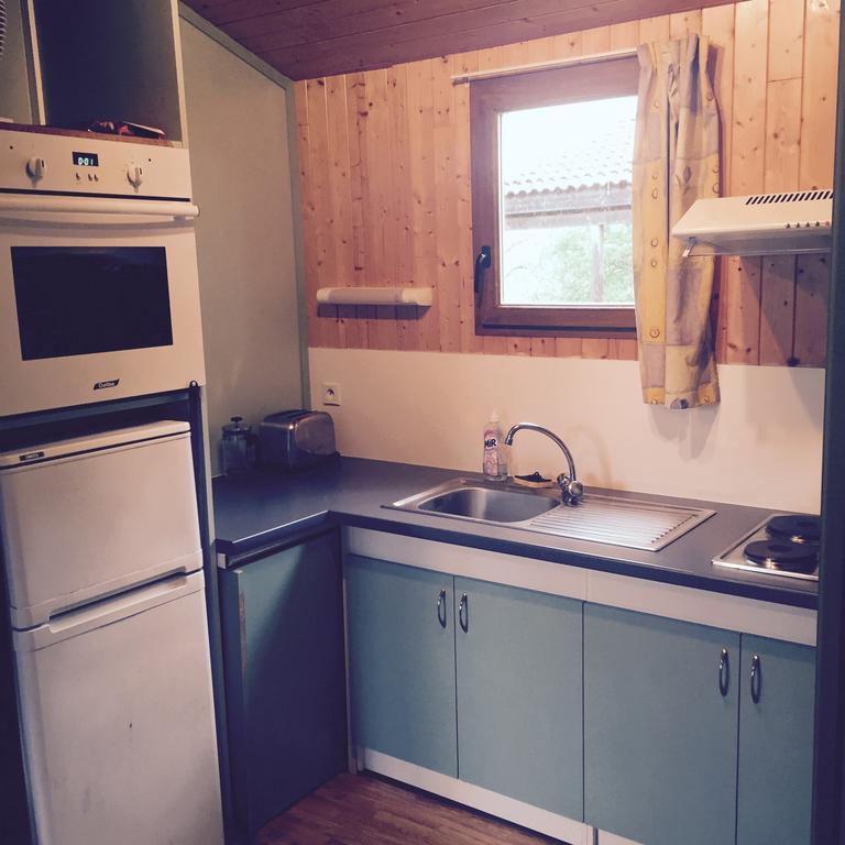 Camping Du Puy Rond Bressuire Ruang foto
