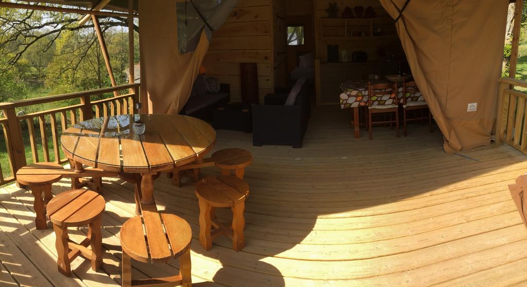 Camping Du Puy Rond Bressuire Bagian luar foto