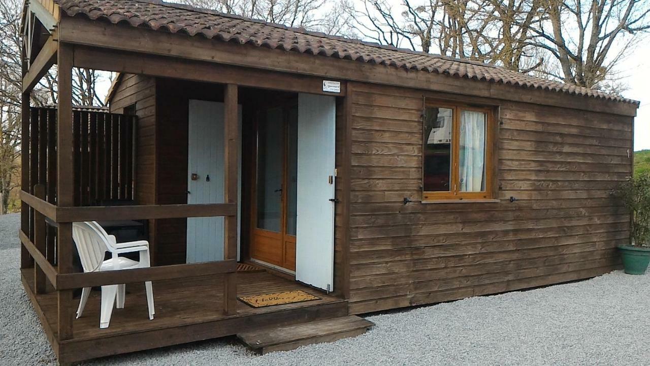 Camping Du Puy Rond Bressuire Bagian luar foto