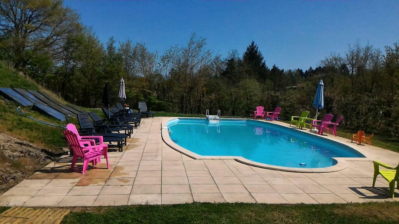 Camping Du Puy Rond Bressuire Bagian luar foto