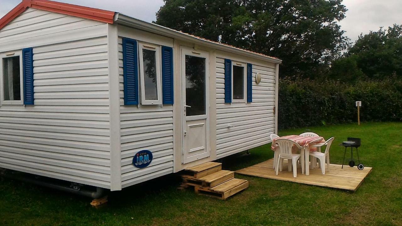 Camping Du Puy Rond Bressuire Bagian luar foto