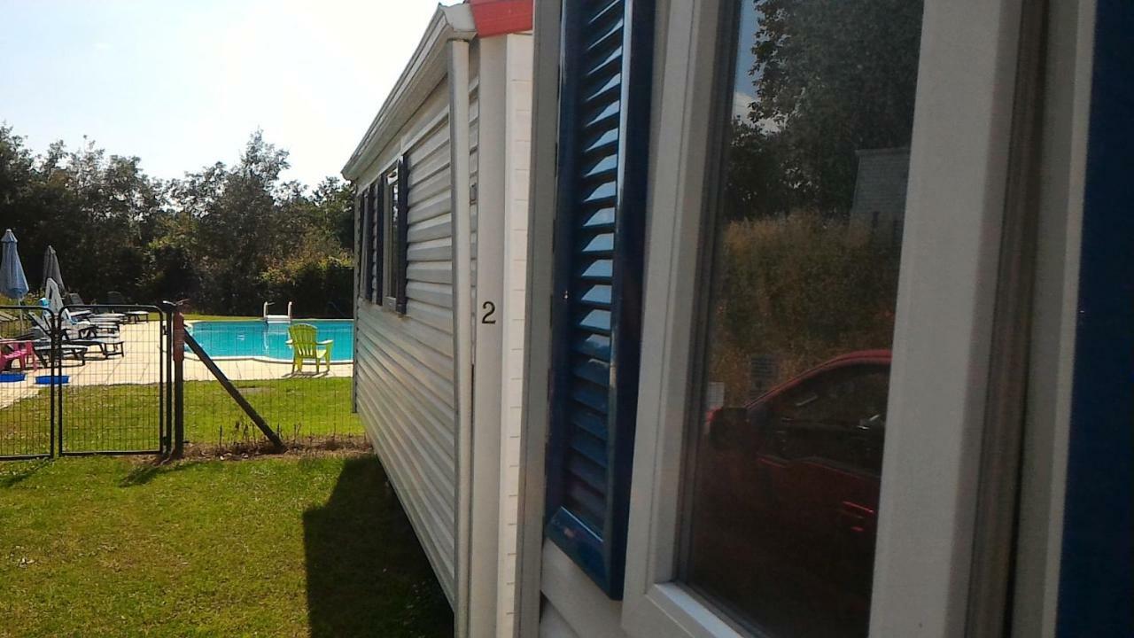 Camping Du Puy Rond Bressuire Bagian luar foto