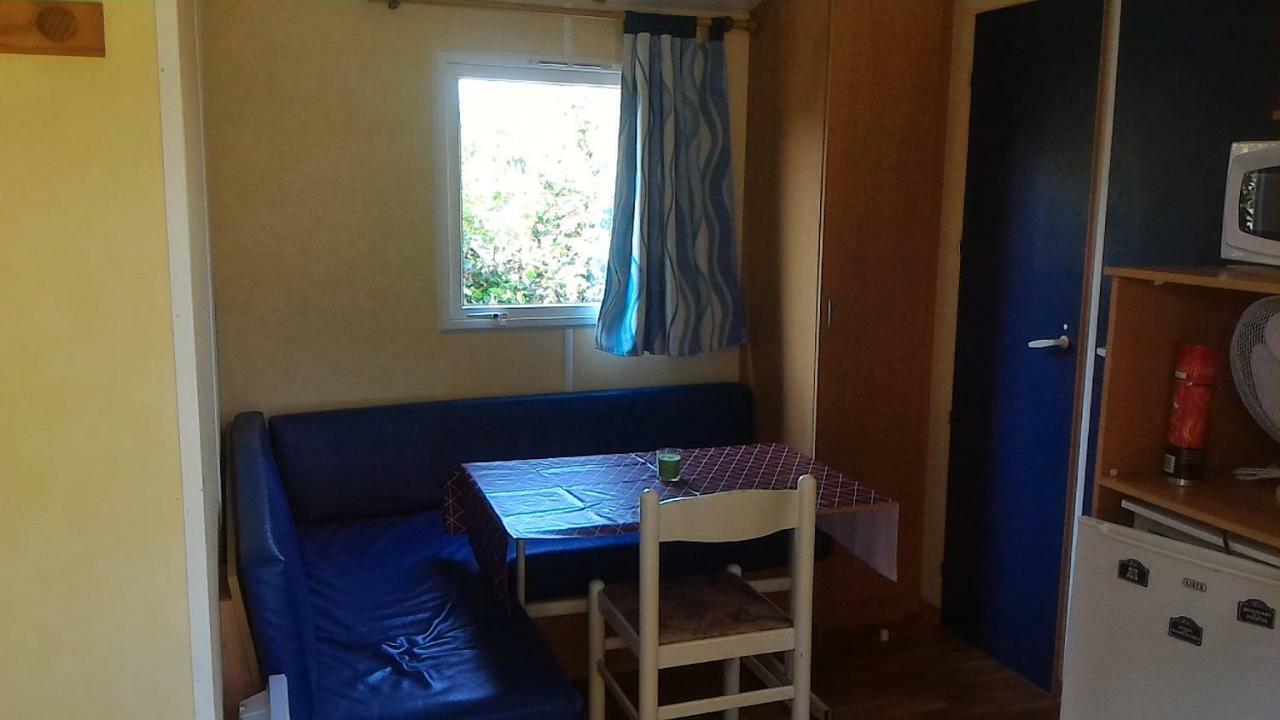 Camping Du Puy Rond Bressuire Bagian luar foto
