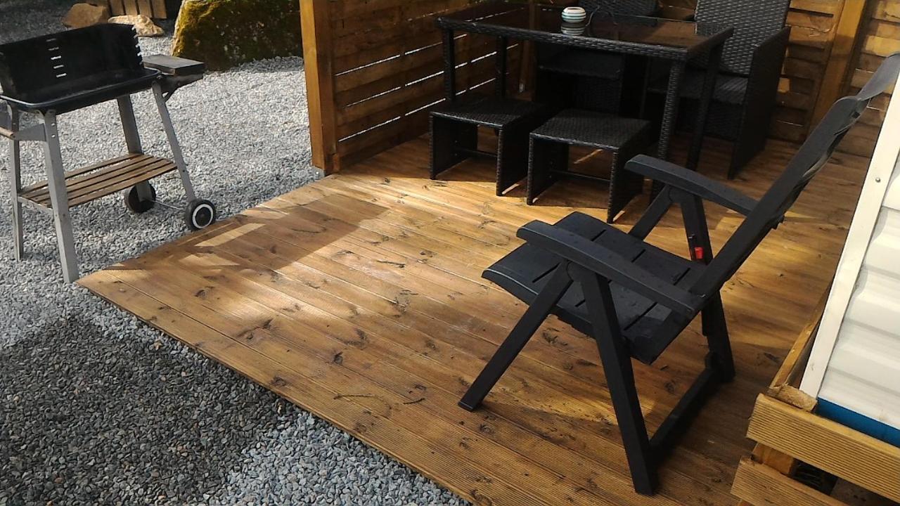 Camping Du Puy Rond Bressuire Bagian luar foto